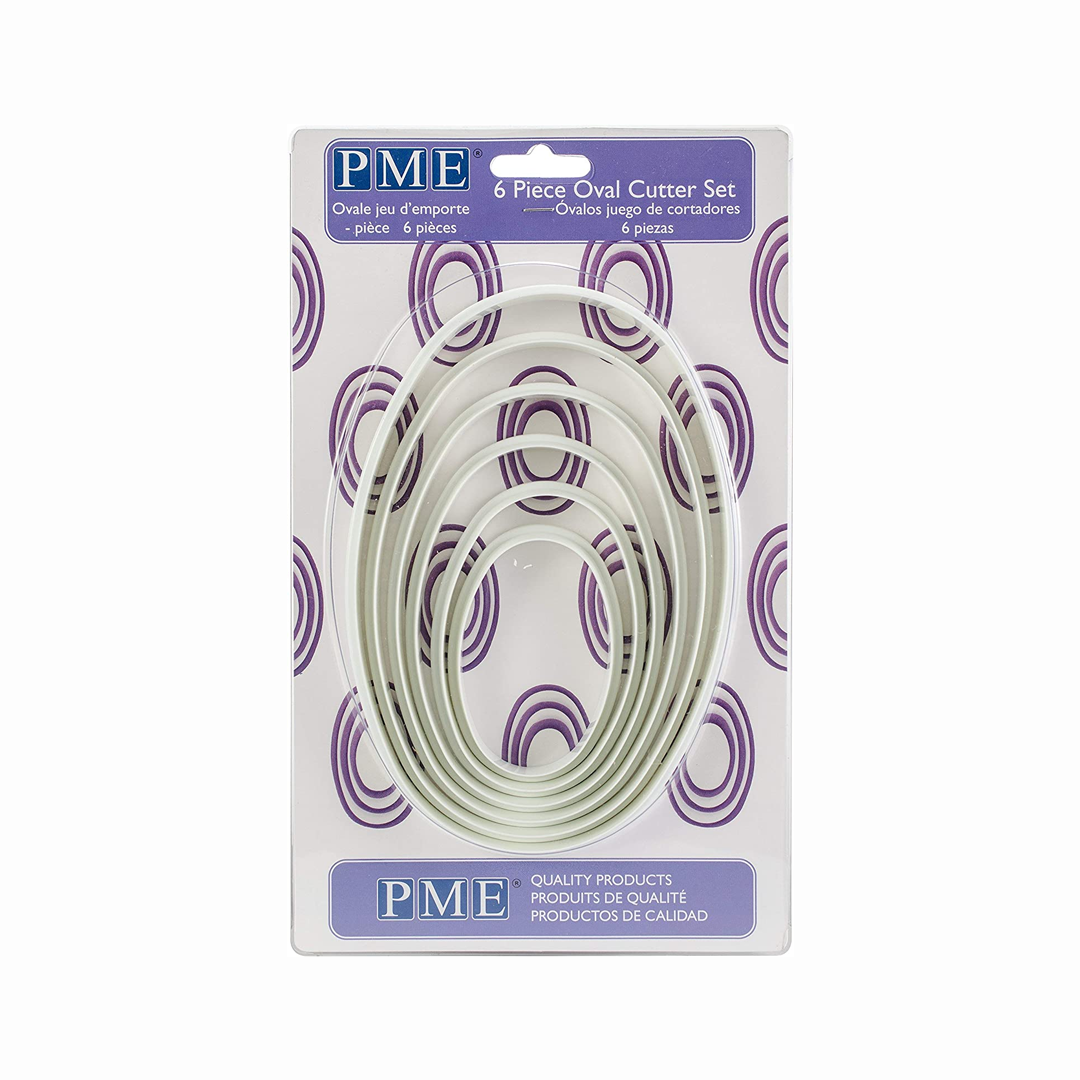 Oval cookie cutter set